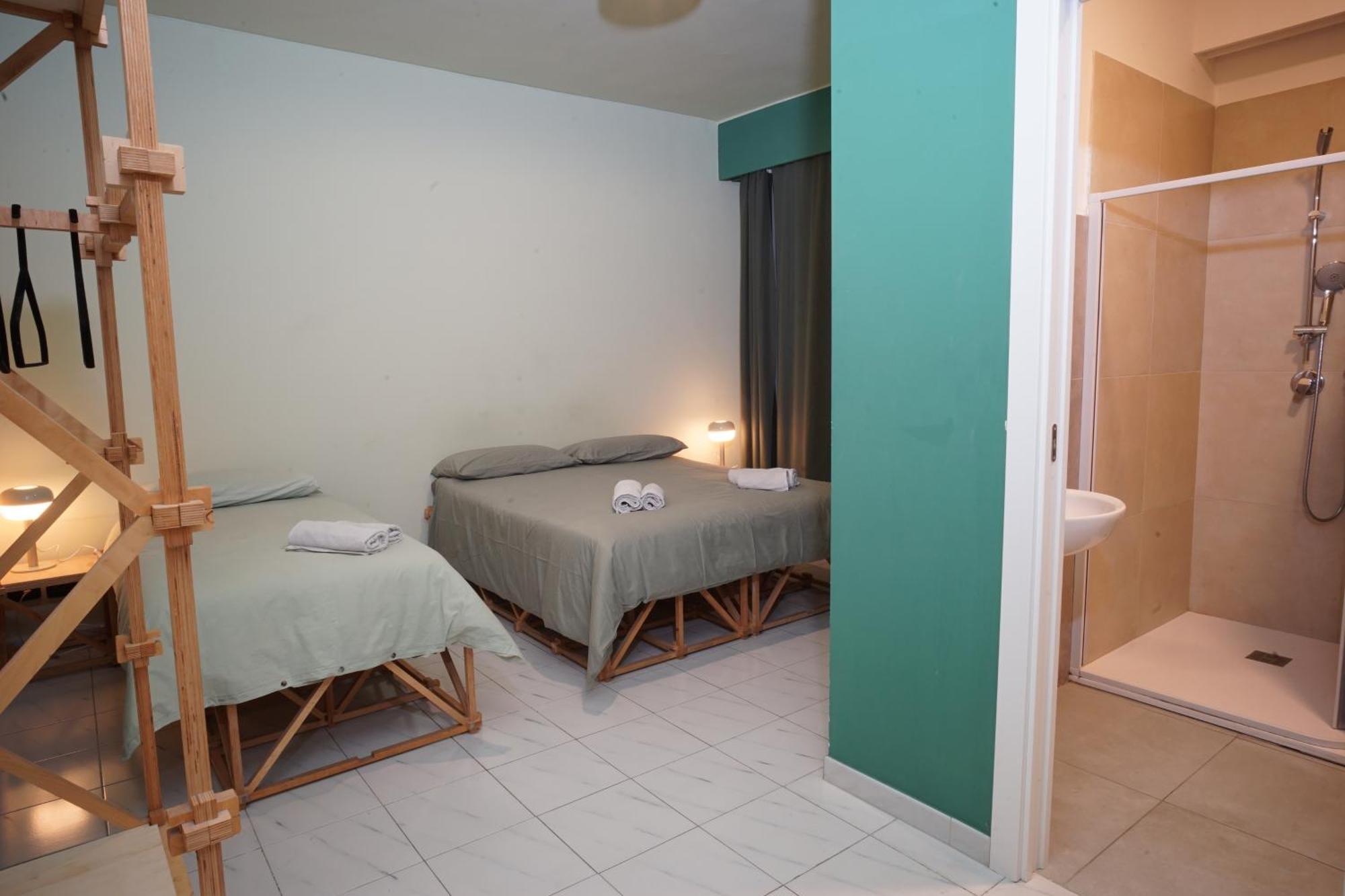 Casa Base Hotel Bari Luaran gambar