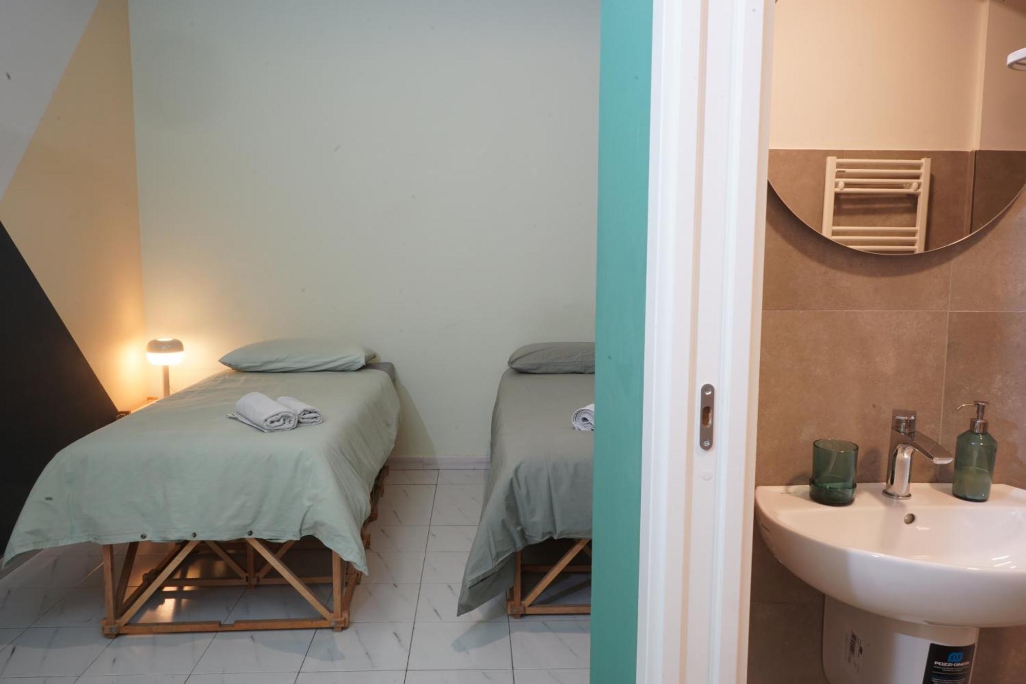 Casa Base Hotel Bari Luaran gambar